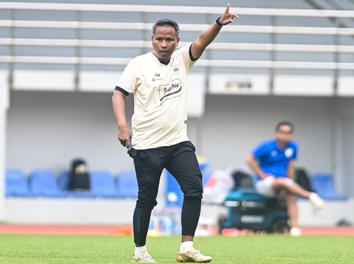 Andri Ramawi resmi menjadi pelatih PSIS Semarang. Foto diunggah Sabtu (14/2/2026).