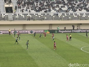 Babak Pertama, PSS Sleman Vs Deltras FC Sama Kuat 0-0