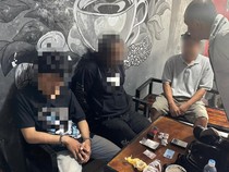 Bos Kafe di Nganjuk Nyambi Edarkan Sabu Ditangkap Polisi