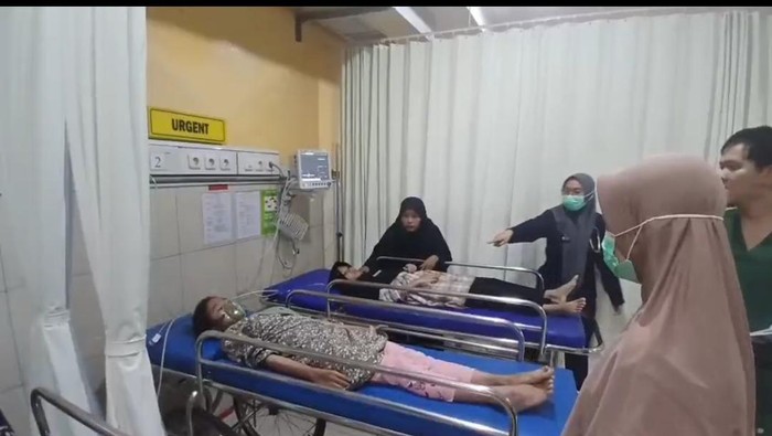 Puluhan Santri Ngawi Terkena Racun MBG, RS Sibuk Tangani Pasien