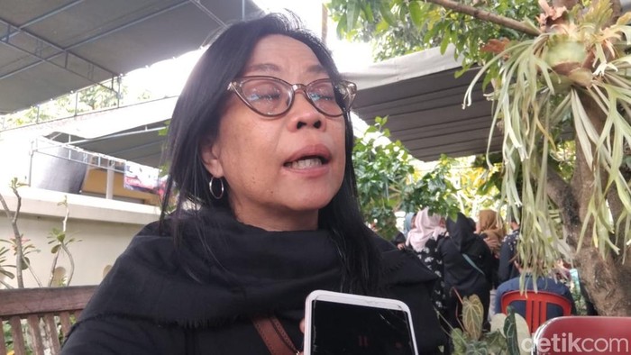 Seniman kondang Jogja Yu Beruk meninggal hari ini. Mendiang wafat di usia 76 tahun.