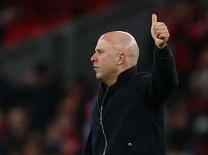 Legenda Sarankan Liverpool Pertahankan Arne Slot, Alasannya...