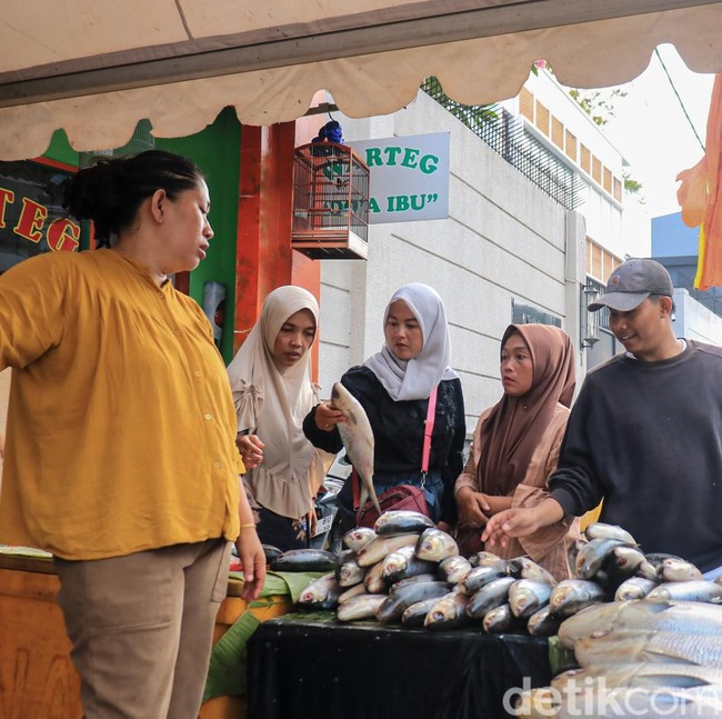 Festival Bandeng Rawa Belong 2026 Diserbu Warga Jelang Imlek