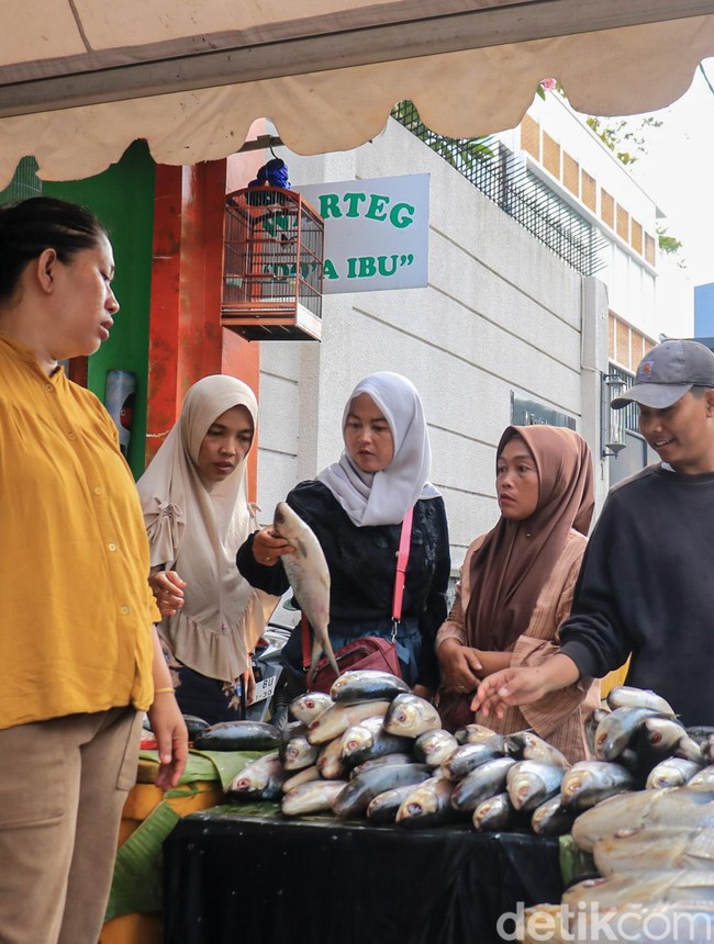 Festival Bandeng Rawa Belong 2026 Diserbu Warga Jelang Imlek