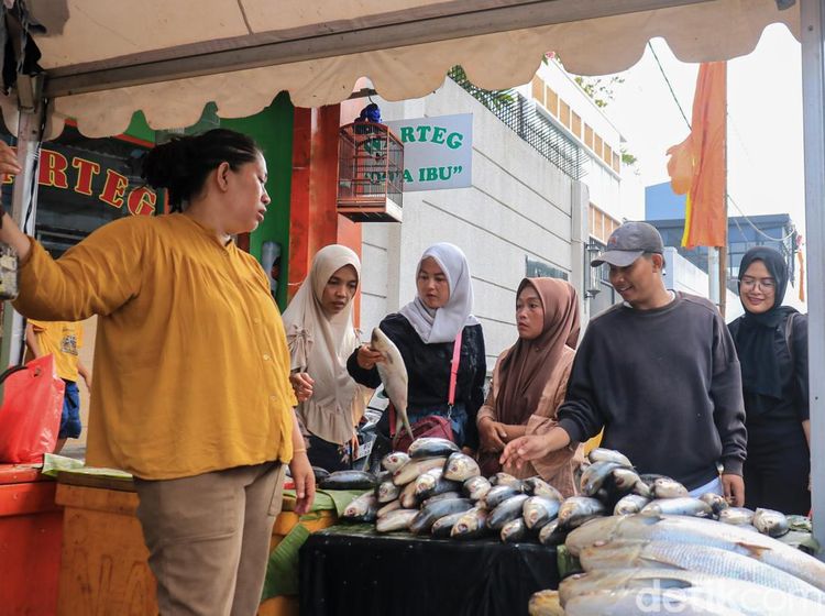 Festival Bandeng Rawa Belong 2026 Diserbu Warga Jelang Imlek