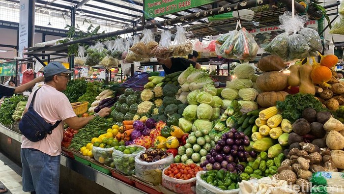 Pantauan harga bahan baku masakan di Fresh Market Emerald Bintaro menjelang Ramadan 2026