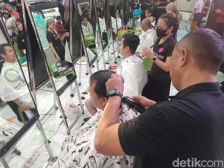 Antusiasme Ikut Cukur di #BeraniGundul 2026, Solidaritas untuk Pasien Kanker Anak