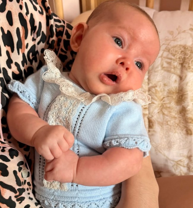 Tak sedikit netizen yang ikut dibuat gemas dan memuji paras cantik baby Kaia. Cakep BGTTTTT, tulis salah satu komentar. Aduh cantiknya bayi bule kaia, komentar lain. Foto: Instagram/@steffizamoraaa