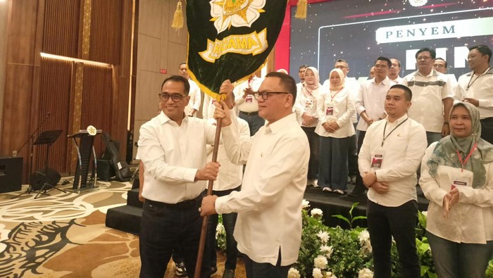 Ketua Harian Pengurus Pusat KAGAMA Budi Karya Sumadi, resmi melantik Joncik Muhammad sebagai Pengda KAGAMA Provinsi Sumatera Selatan