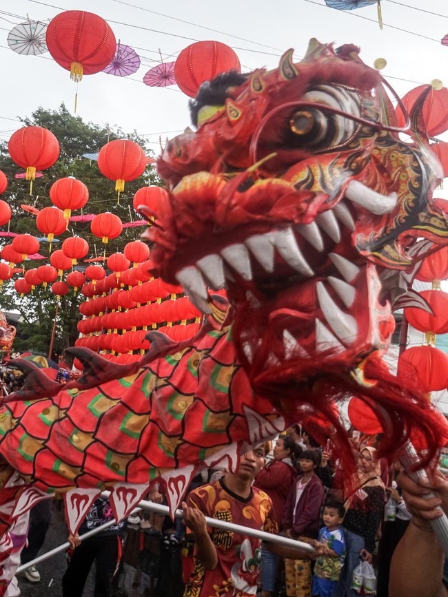 Kirab Liong Hidupkan Tradisi Imlek di Solo