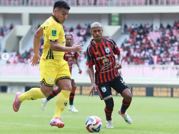 Laga Persipura vs Barito digelar di Stadion Lukas Enembe, Jayapura, Minggu (15/2). Kick off pukul 13.30 WIB seperti yang tertera dalam jadwal di situs iLeague.