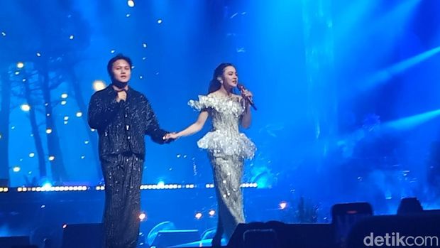 Mahalini Konser KOMA dari Mahalini.