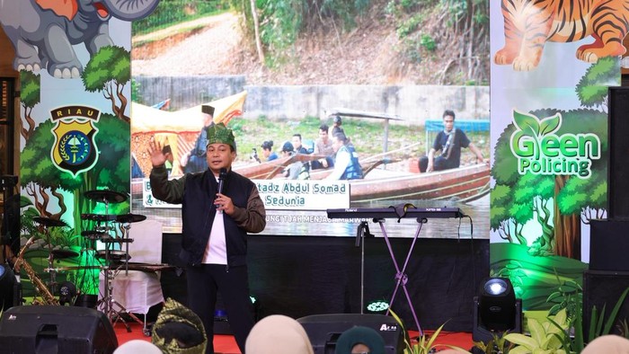 Polda Riau menggelar Lombas Orasi Green Policing 2026 yang diikuti ratusan pelajar dan mahasiswa, Minggu (15/2/2026).
