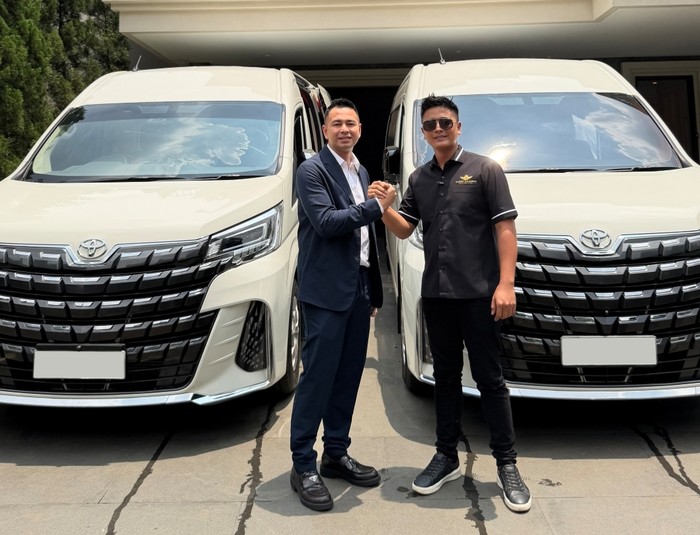 Raffi Ahmad, Dengan 2 Mobil HiAce Mewah, Menobatkan Interior sebagai Kapten!