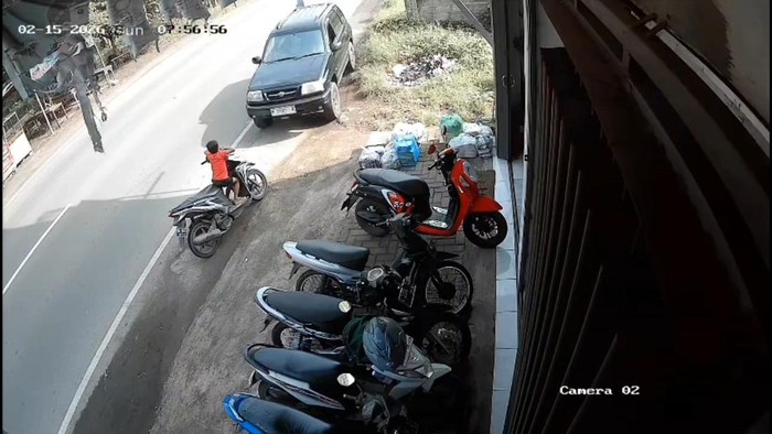 Tragis! Bocah di Pasuruan Tewas Ditabrak Mobil saat Duduk di Atas Motor: Tragedi yang Menyedihkan