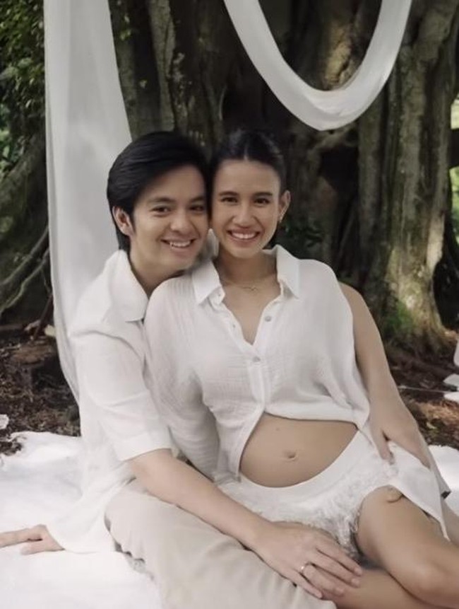 Foto Gender Reveal Kehamilan Shenina Cinnamon-Angga Yunanda, Simpel Intimate