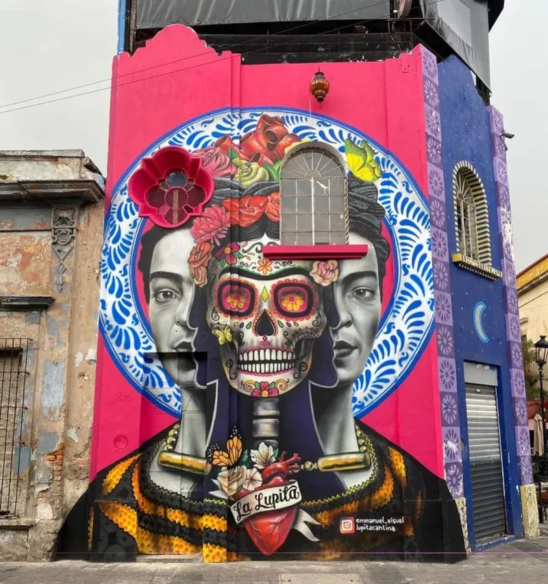 Street art bertema tengkorak.