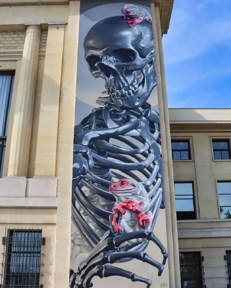 Street art bertema tengkorak.