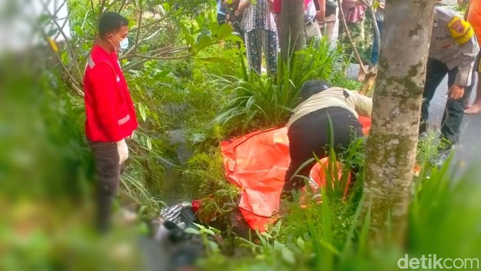 Pemotor Trail Tewas Usai Terperosok ke Parit di Sekarsuli Klaten