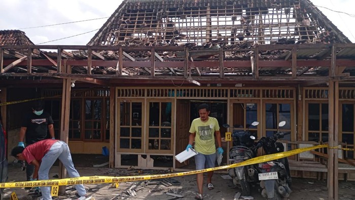 TKP ledakan bahan mercon di Desa Tambirejo, Kecamatan Toroh, Kabupaten Grobogan, Minggu (15/2/2026).