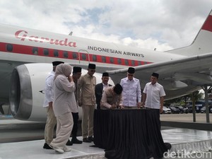 Wamenhaj Resmikan Pesawat di Asrama Haji: Simbol Penghormatan untuk Aceh