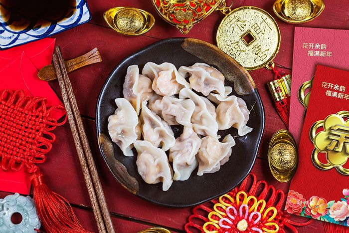 5 Mitos Makanan saat Imlek, Ada yang Hindari Bubur hingga Sogok Dewa