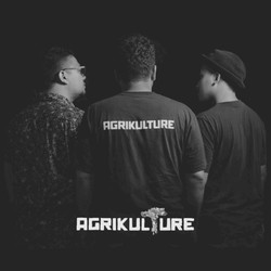 Agrikulture Menyala Lewat Terang di Gelap Cahaya