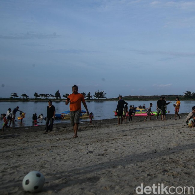 Ancol Ramai Dikunjungi Wisatawan Saat Libur Imlek