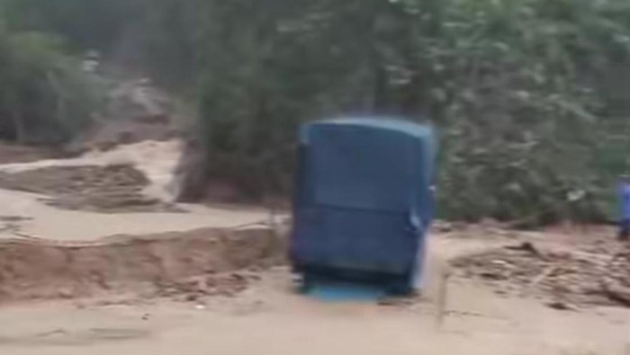 Kondisi banjir di Kecamatan Sitahuis, Tapteng.