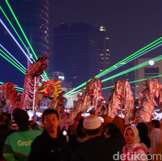 Bundaran HI Berpesta, Imlek Hadirkan Atraksi Spektakuler di Jantung Jakarta