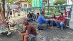 Gaya Penjual Bakso Berdasi di Nganjuk  Mirip CEO