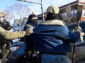 Imigran di AS Diburu Petugas ICE Bahkan Saat Buang Sampah