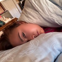 Pemilik karaoke Inul Vista itu mengaku mengungkap sudah sekitar tiga bulan tidak melakukan perawatan di klinik kecantikan. Ia pun mempersilakan pengikutnya di Instagram untuk memperbesar foto agar bisa melihat kondisi kulitnya secara jelas, sekaligus membuktikan dirinya tidak menggunakan filter. Foto: Dok. Instagram Inul Daratista