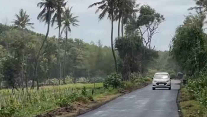 Jalan Lampon Banyuwangi kini mulus berkat PT BSI