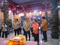 Pastikan Malam Imlek Aman, Kapolda Sumsel Tinjau Sejumlah Klenteng di Palembang