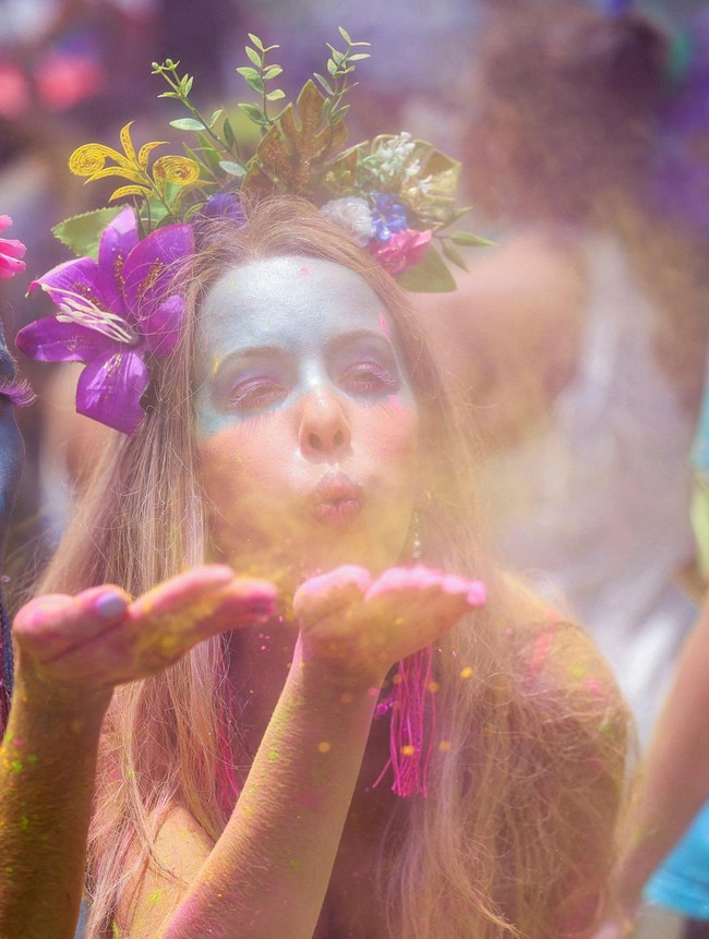 Karnaval Pena de Pavao de Krishna Meriahkan Jalanan Belo Horizonte
