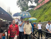 Tinjau Guci Tegal Usai Banjir Bandang, Muzani Soroti Dugaan Penebangan Hutan