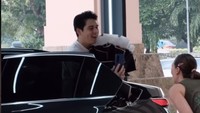 Semula, Luna Maya gak tahu jika Maxime Bouttier memberikan hadiah mobil tersebut. Gak ada Max, aku juga free hari ini dan gak ada perayaan hari Valetine juga, ungkap Luna Maya dalam Instagram miliknya dilihat detikcom, Senin (16/2/2026). Foto: dok instagram Luna Maya dan Maxime Bouttier