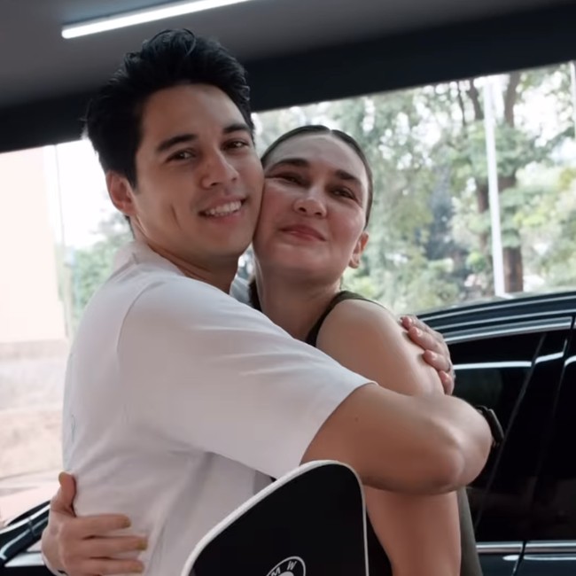 Surprise! Maxime Bouttier Hadiahi Luna Maya Mobil BMW Seharga Rp 3 M