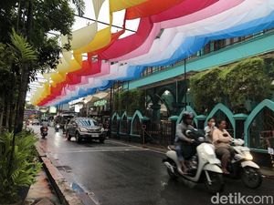 Waduh! Gapura Kampoeng Ramadan Jogokariyan Rusak Kesenggol Truk