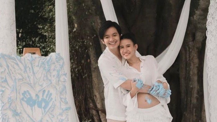 Momen Gender Reveal Kehamilan Shenina Cinnamon & Angga Yunanda