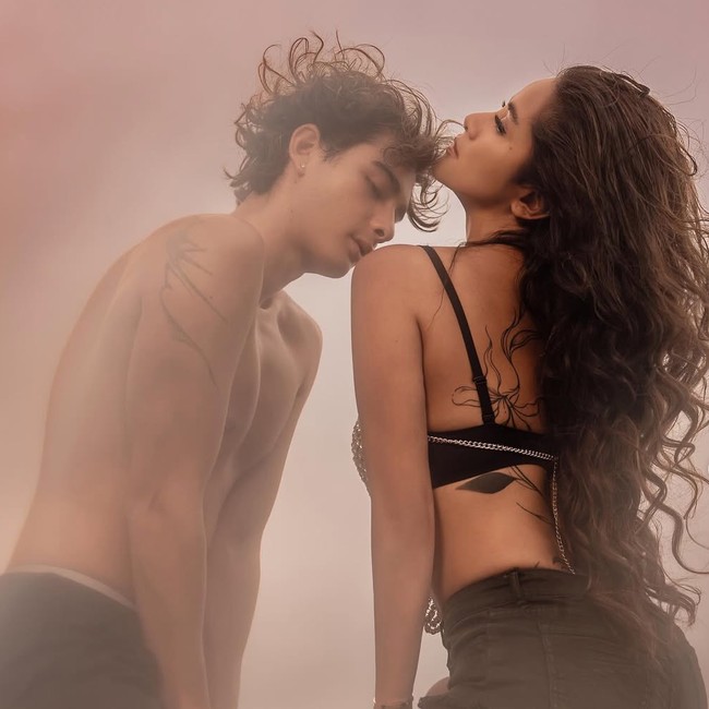 Gaya Mesra Olla Ramlan-Tristan Molina di Pemotretan, Tampil Berani Pamer Tato