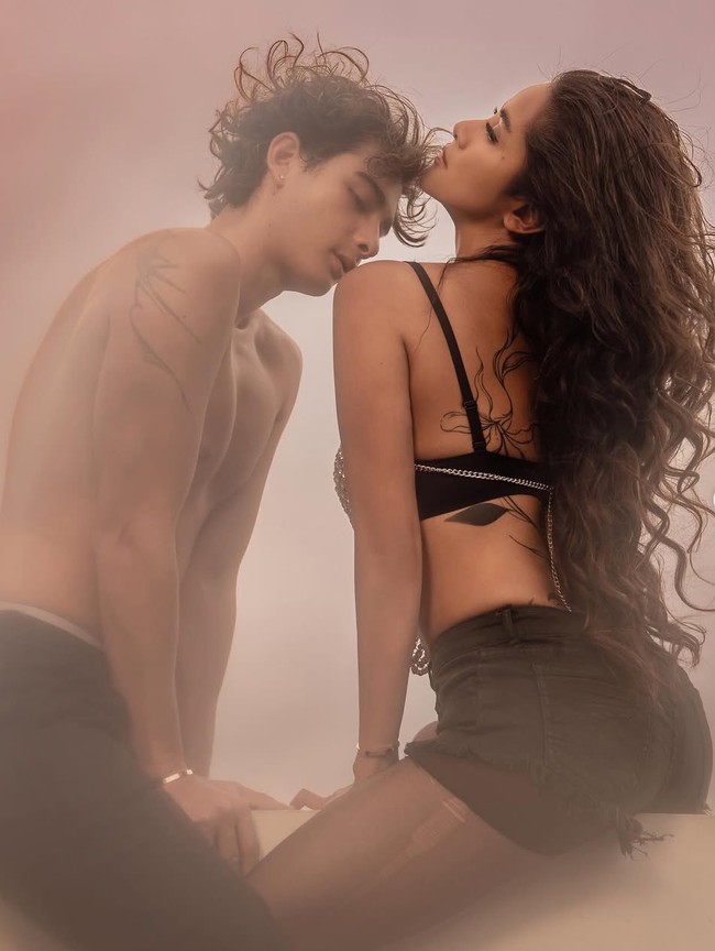 Gaya Mesra Olla Ramlan-Tristan Molina di Pemotretan, Tampil Berani Pamer Tato