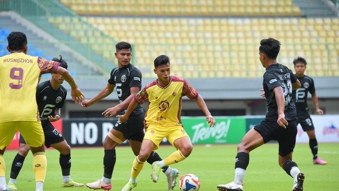 Pemain Sriwijaya FC saat laga melawan FC Bekasi City.