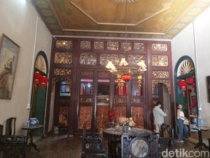 Imlek di Rumah Bersejarah Tjong A Fie