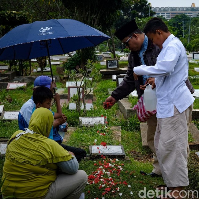 TPU Karet Bivak Dikunjungi Peziarah Jelang Ramadan