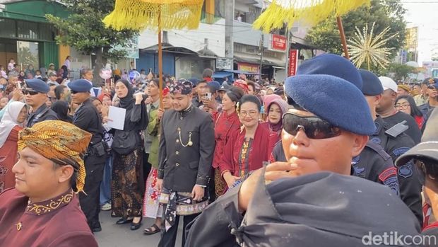 Walkot Semarang Saat Dugderan Suasana Kirab Budaya Dugderan 2026 di Masjid Agung Semarang, Kecamatan Semarang Tengah, Kota Semarang, Senin (16/2/2026).