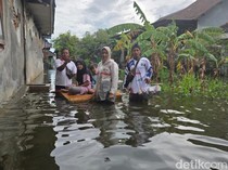 Sudah 4 Hari Dua Desa di Pasuruan Terendam Banjir, Warga Pasrah