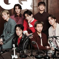 Setelah hampir empat tahun sejak mengumumkan hiatus, BTS akhirnya comeback di 2026. Satu per satu member sudah menyelesaikan wajib militer dan sekarang kembali dalam formasi lengkap. Foto: dok. GQ