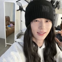 Bikin Ngakak! Byeon Woo Seok Pakai Wig Rambut Panjang, Disebut Mirip Suzy